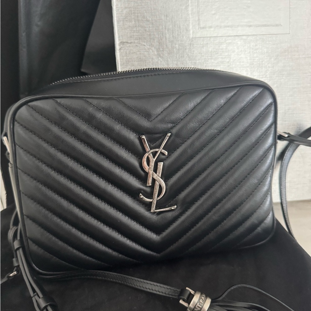 Saint Laurent Black Chevron Crossbody Bag - Picture 4 of 15